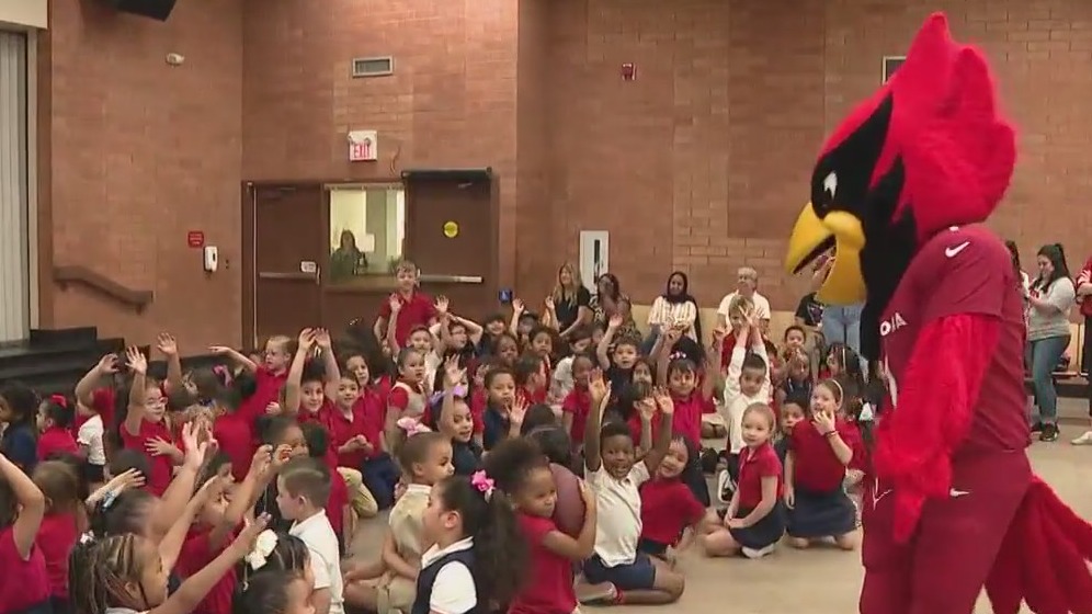 Frye Elementary students get a back-to-school surprise