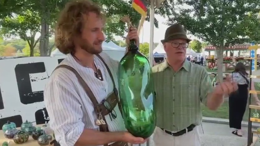 'World's Largest Glass Pickle' in Waukesha
