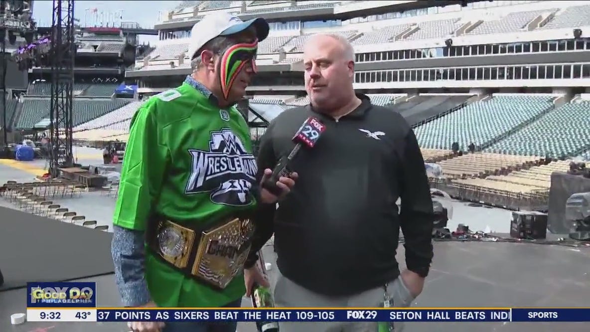 Bob checks out the WrestleMania setup at Lincoln Financial Field