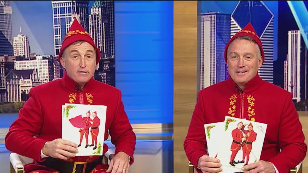 Twin Elves from iconic holiday movie visit Wrigleyville pop-up