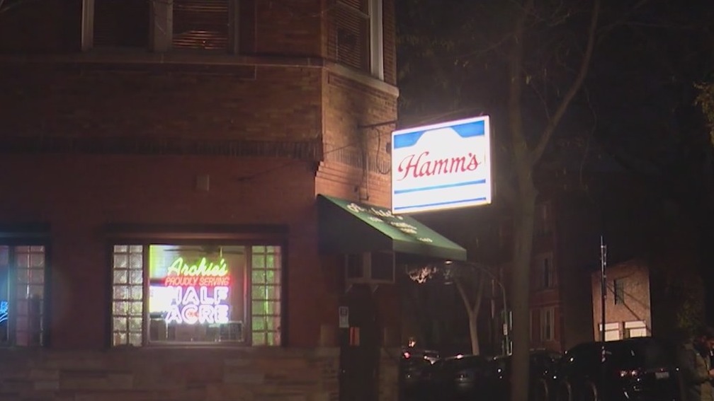 Chicago tavern forced to take town Hamm's Beer Sign after 66 years due to permitting issue