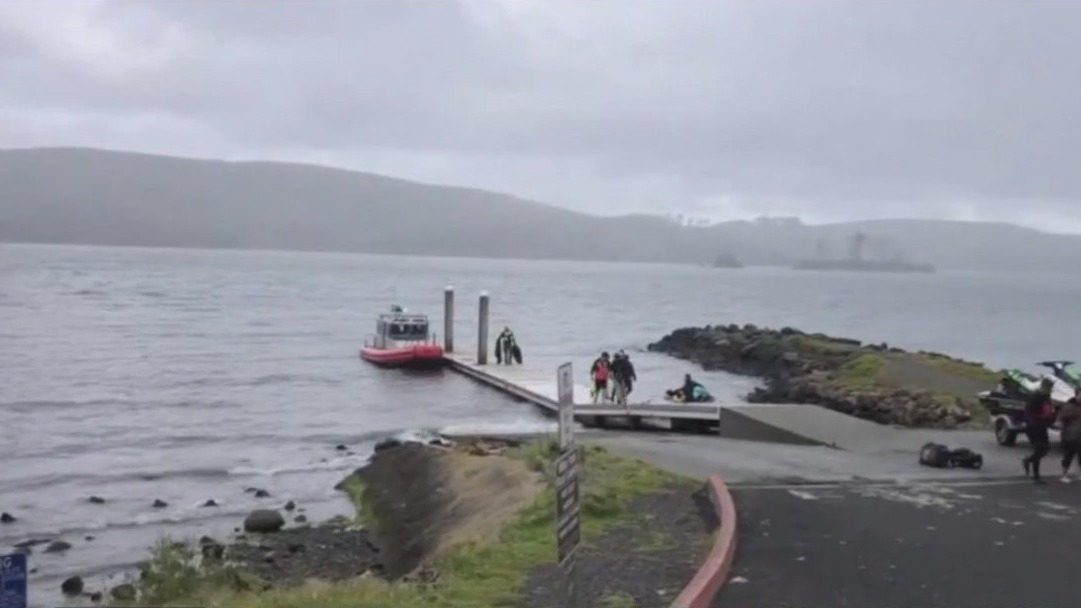 7 rescued after boat overturns in Tomales Bay