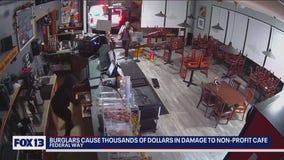 Burglars cause damage in Federal Way cafe