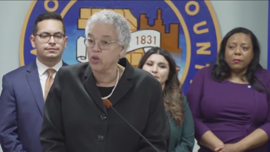 Toni Preckwinkle emphasizes importance of paid leave ordinance