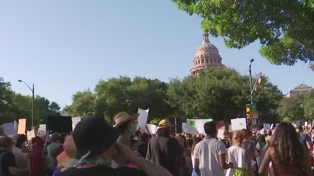 Texas Democrats announce plans to codify Roe v Wade into federal law