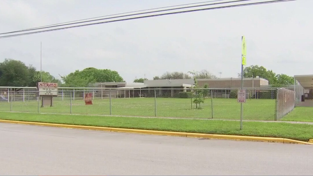 Lockhart ISD raises teacher pay