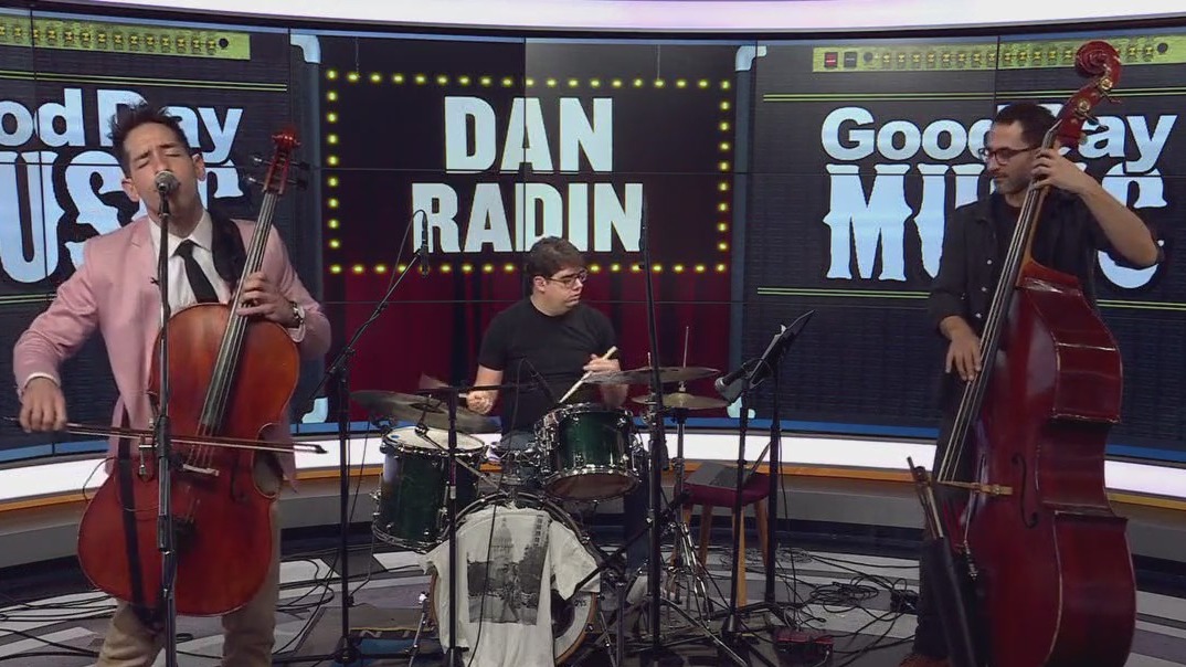 Dan Radin performs 'Daydreams'