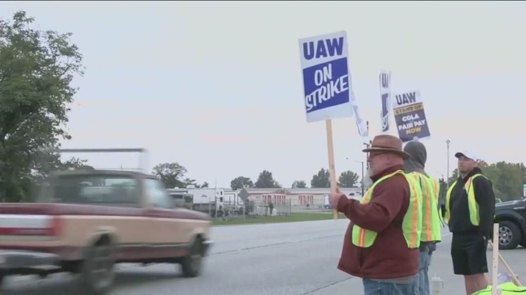 UAW expands strike, hitting Ford's largest factory