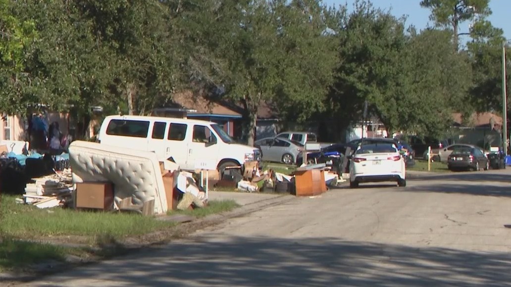 Frustration grows over timeliness of FEMA response to Ian