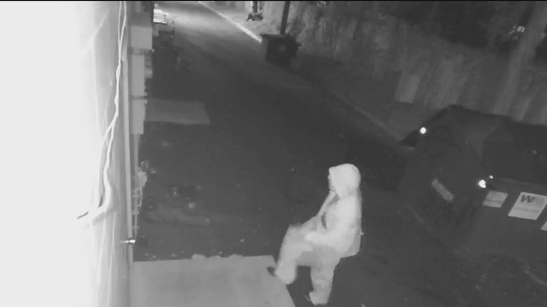 Florida jewelry store burglaries have similar patterns, authorities say