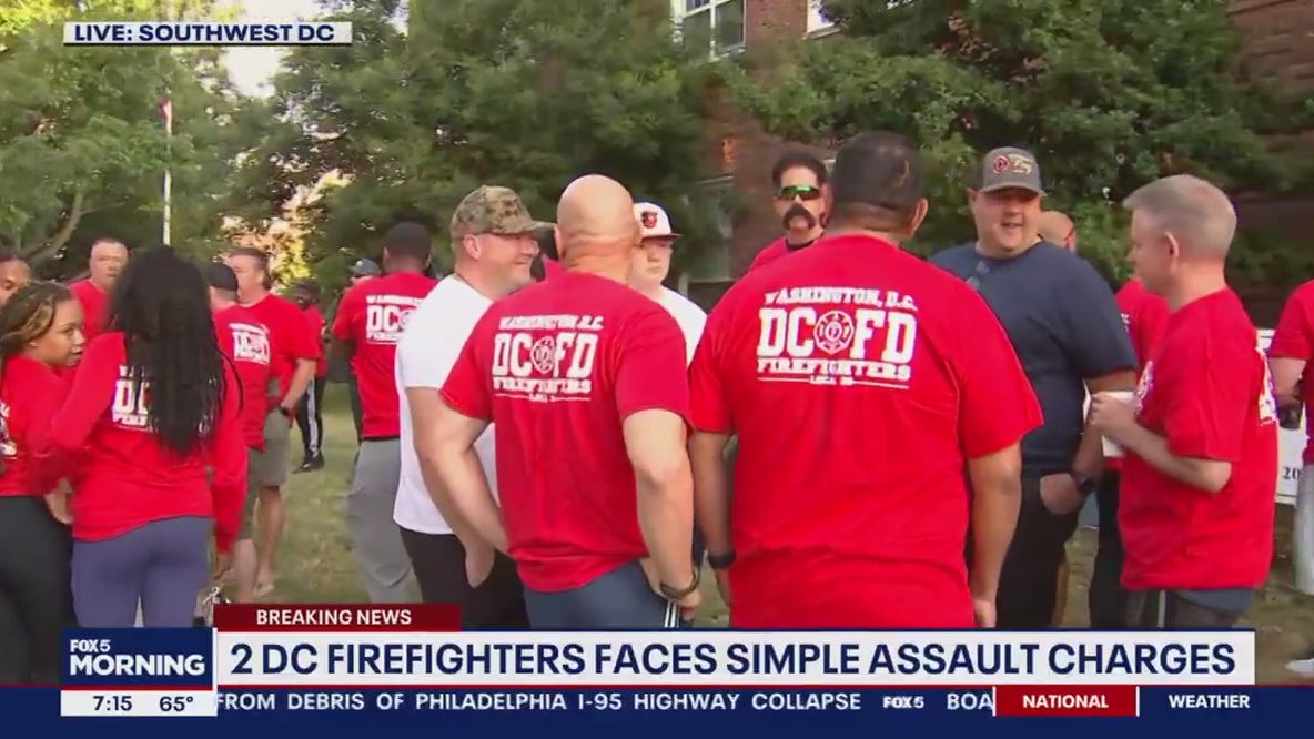 Show of support for DC firefighters