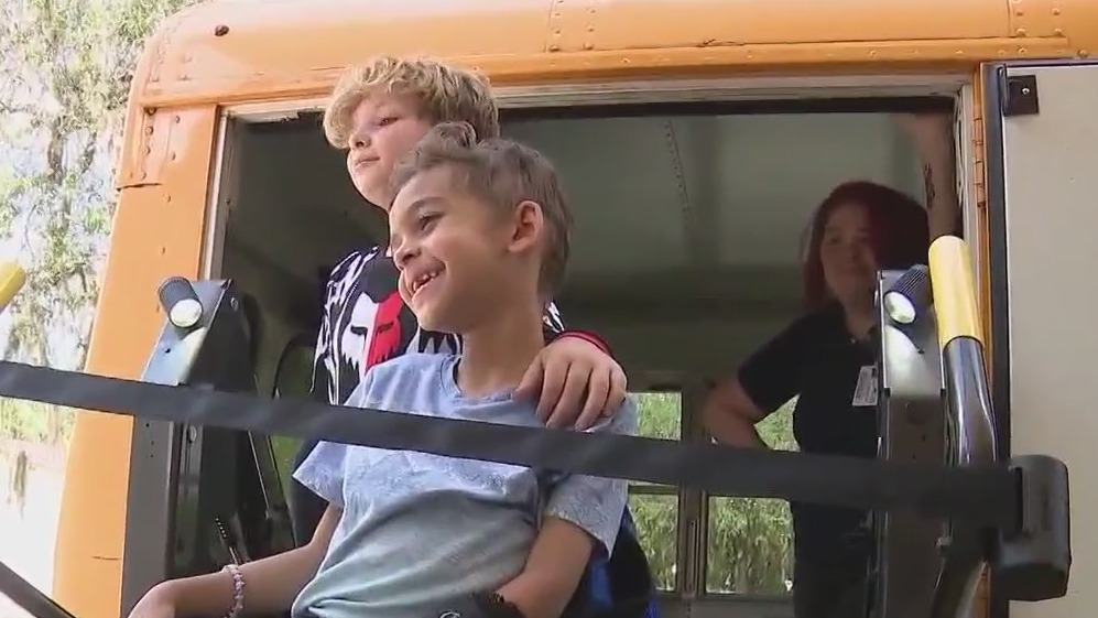 Student fixes wheelchair lift on school bus