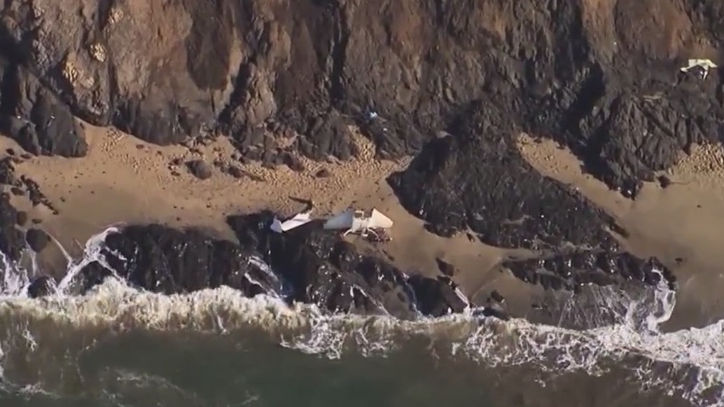 Woman's body found after plane crashes off Half Moon Bay coast