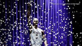 Kobe Bryant statue unveiled Feb. 8