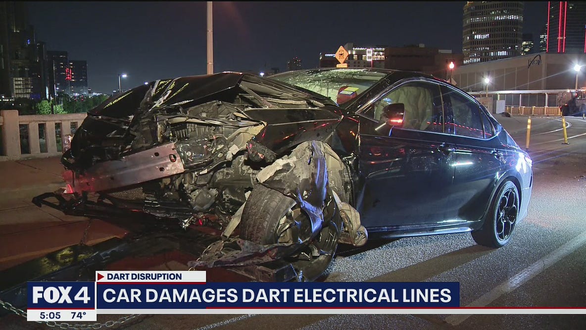 Car crashes into DART power lines near Downtown Dallas