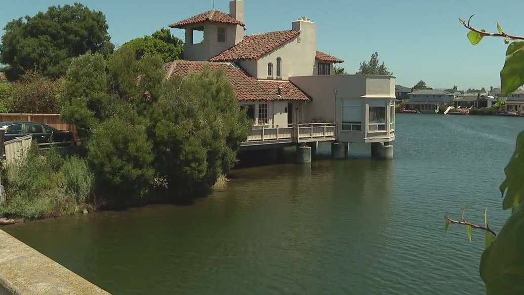 Underwater Alameda property selling for $400K
