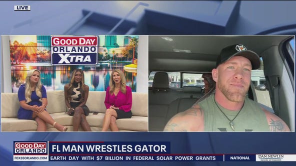 Florida man wrestlers alligator with bare hands