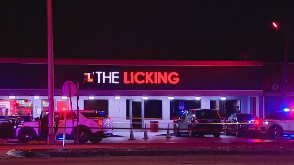10 shot outside Miami Gardens restaurant during French Montana video shoot: source