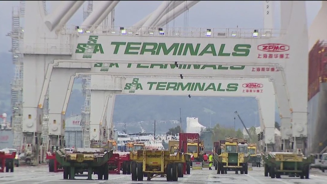 Port of Oakland moves toward zero emissions