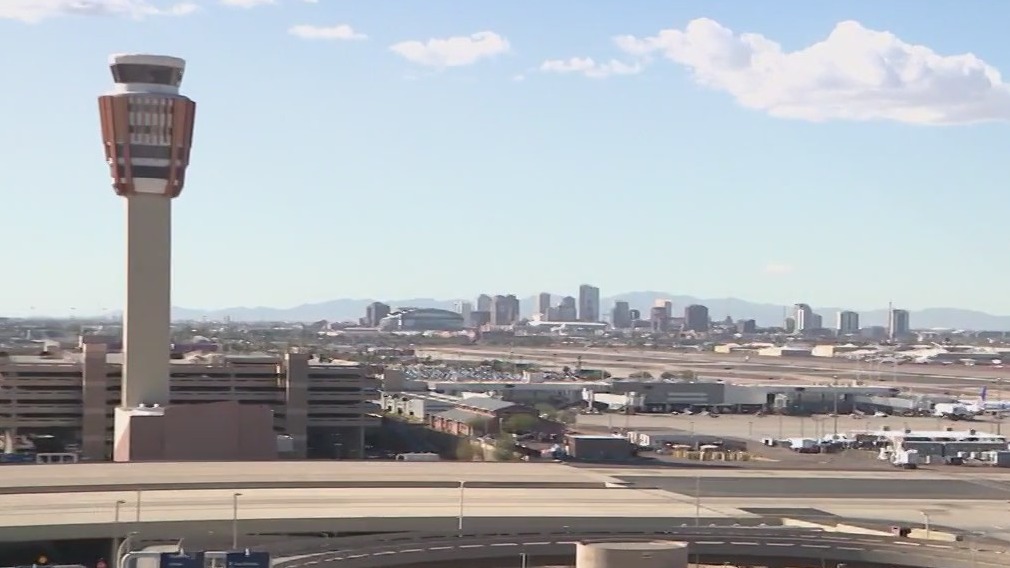 Super Bowl, WM Phoenix Open: Airports across the Valley busy with thousands of visitors