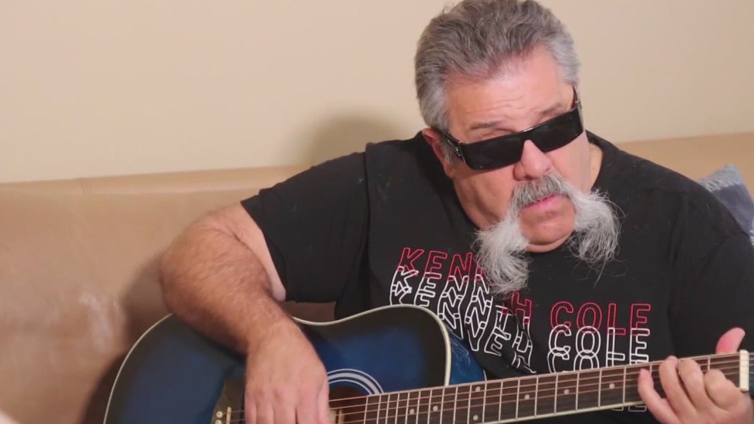 Blind veteran overcomes all odds through music therapy