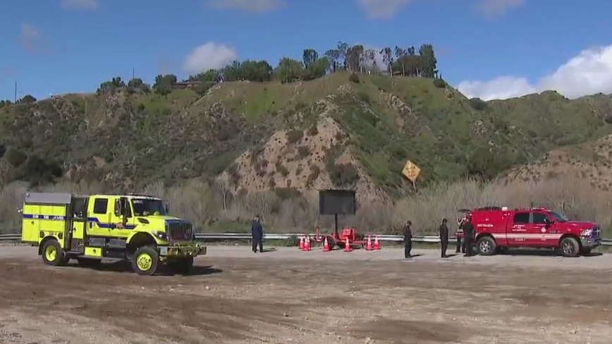 2 rescued from Tujunga Wash in Sunland