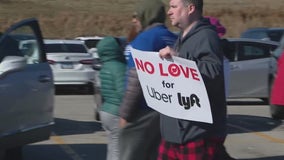 Chicago rideshare drivers stage strike over unfair wages