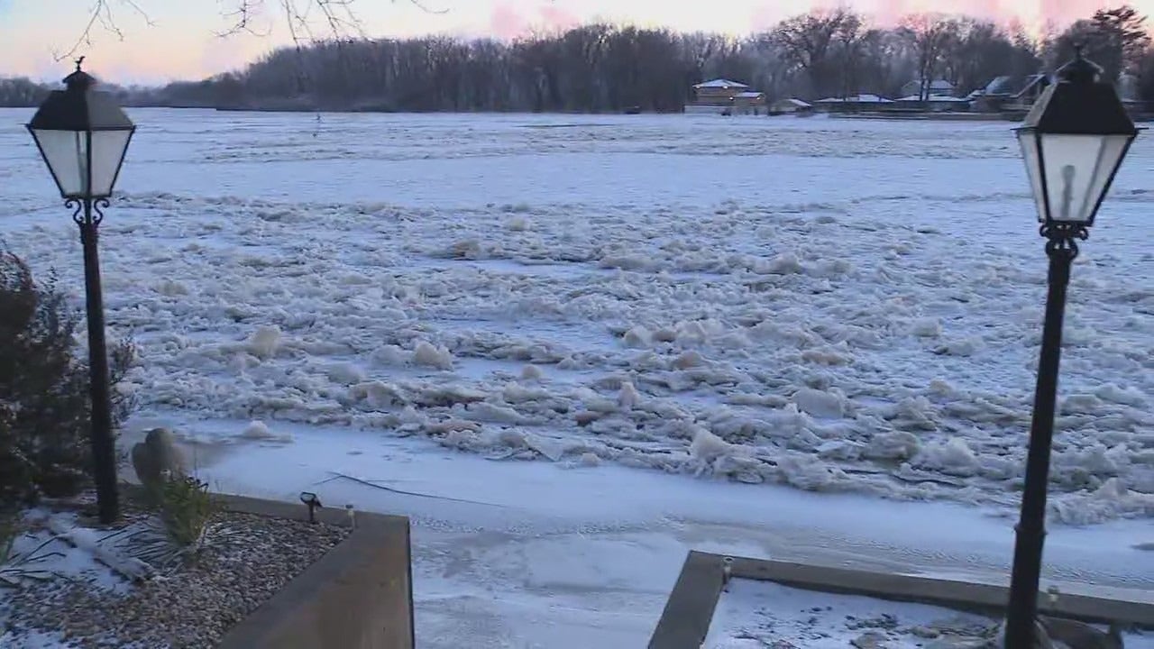 Wilmington ice jam causing flood concerns along Kankakee River FOX 32