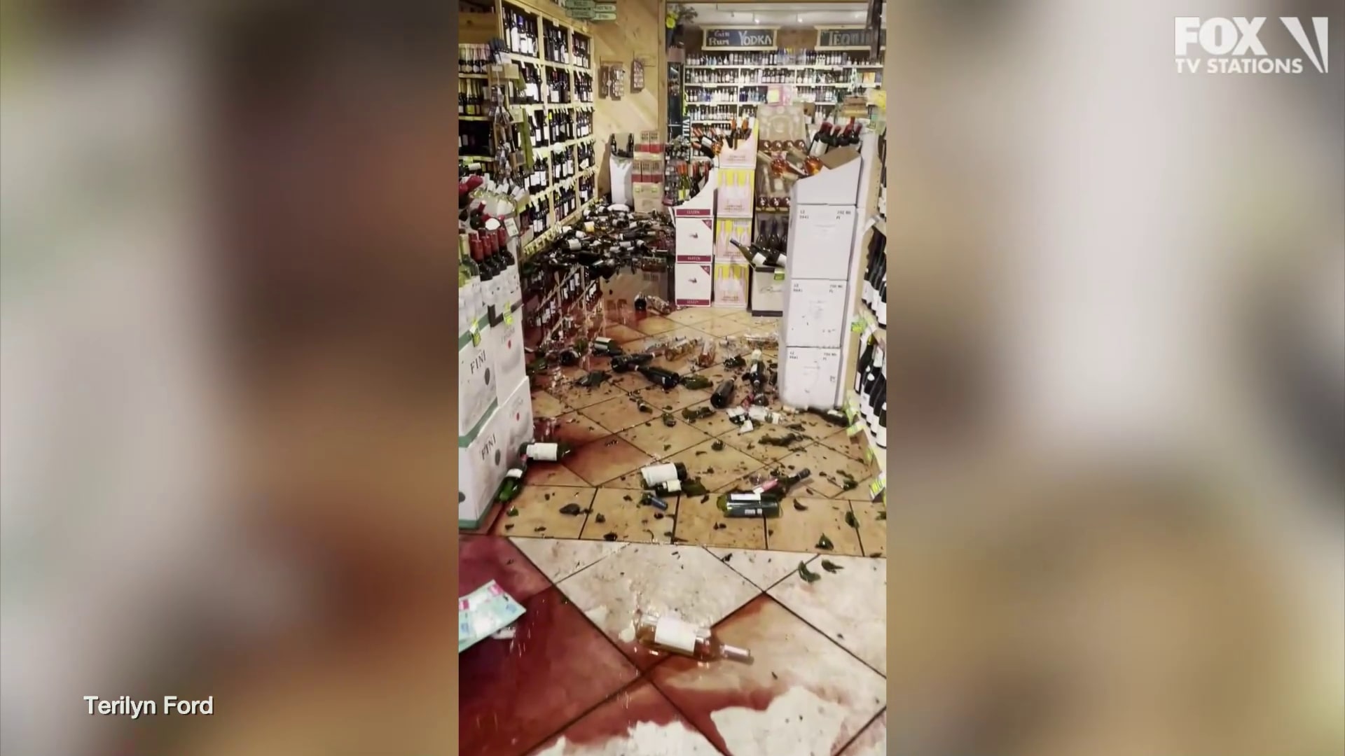 'Hurriquake' knocks over wine bottles at grocery store