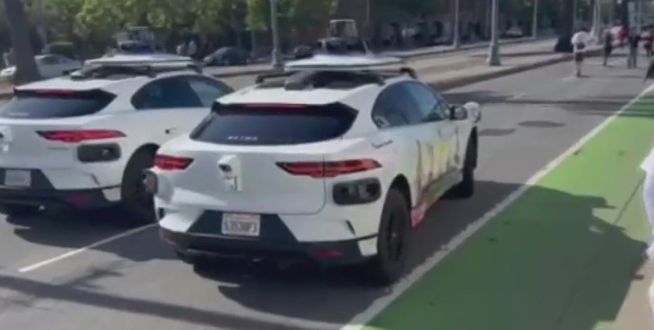 Waymo cars hold up San Francisco traffic after Giants game