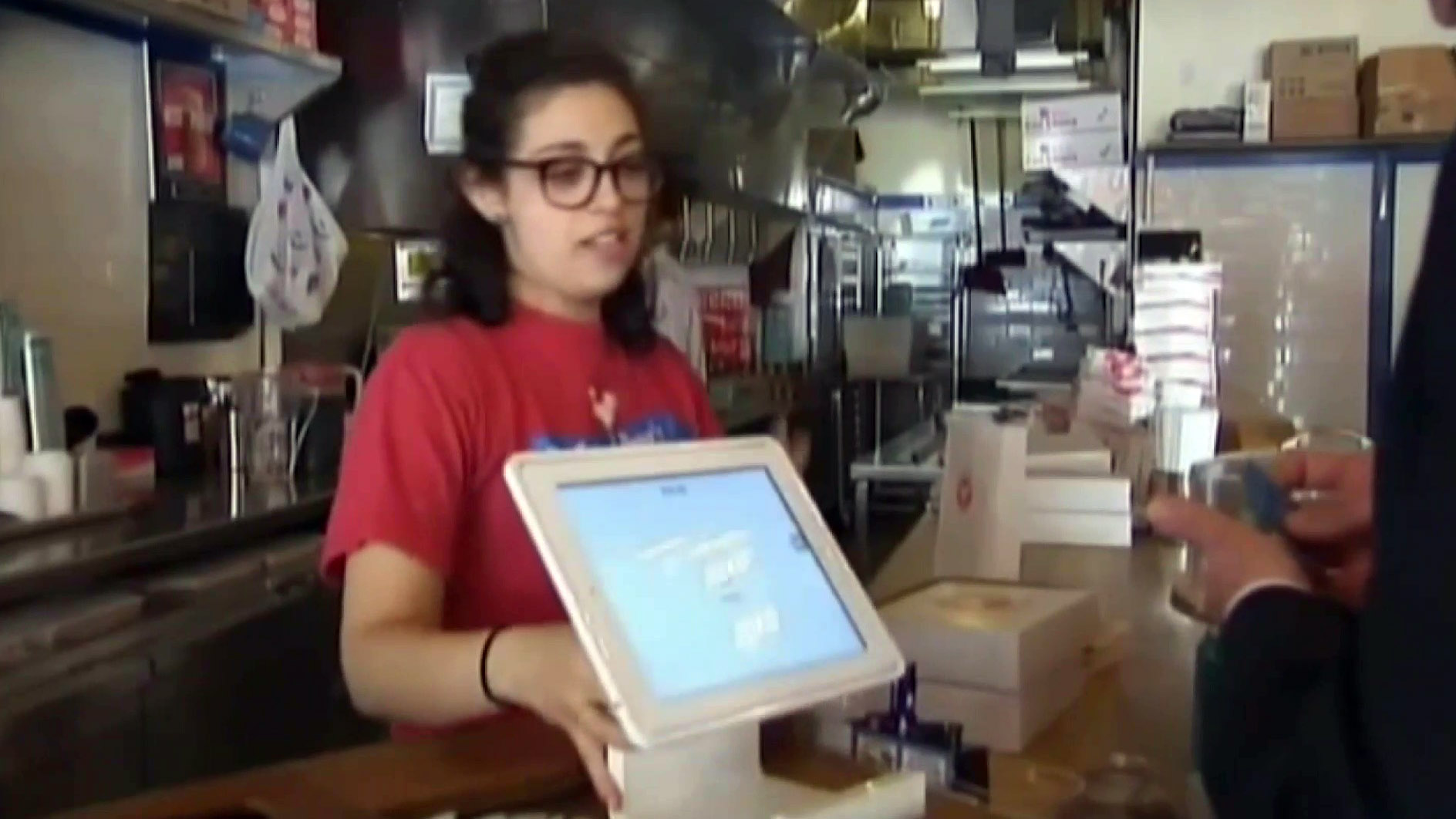 Your 2024 holiday tipping guide: Who to tip and how much