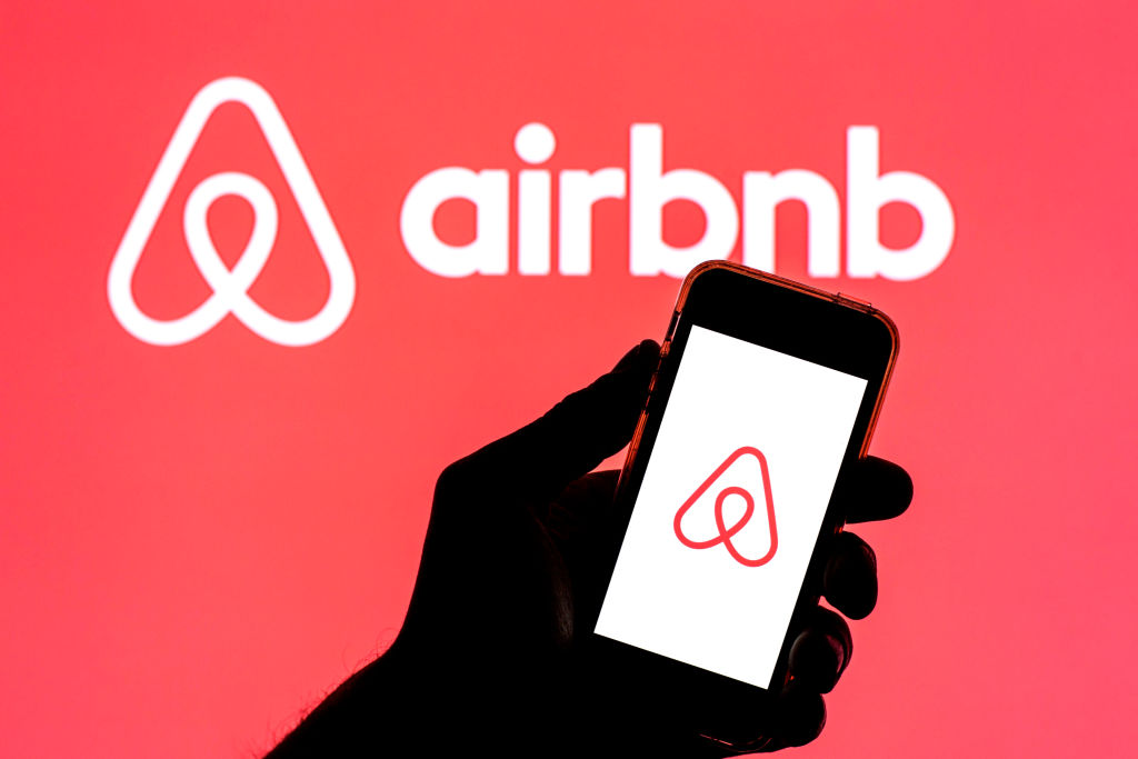 LA Airbnb hosts raking in big bucks