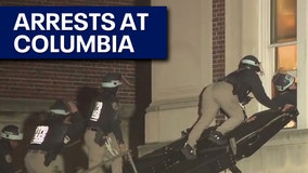 Police move in to arrest Columbia protesters