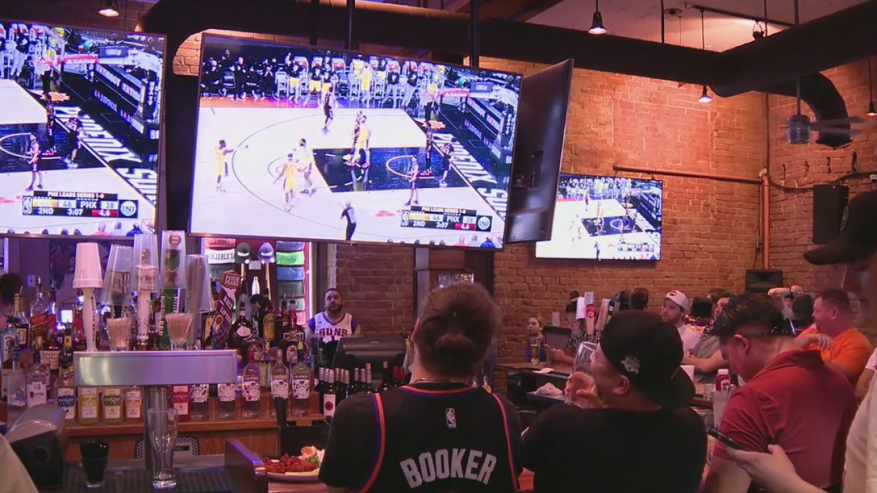 Downtown Phoenix sees resurgence thanks to the return of pro sports