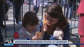 Ukrainian refugees stuck at border