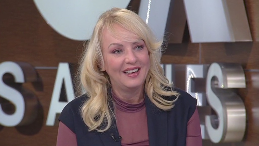Wendi McLendon-Covey visits GDLA+