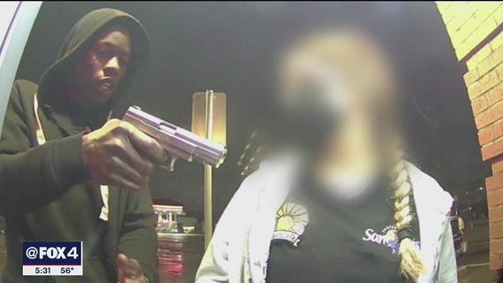 Trackdown: Help find suspect who robbed 16-year-old at gunpoint at Fort Worth ATM