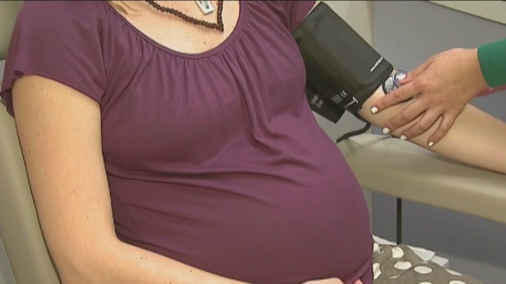 Cook County Commissioner raises awareness for maternal health