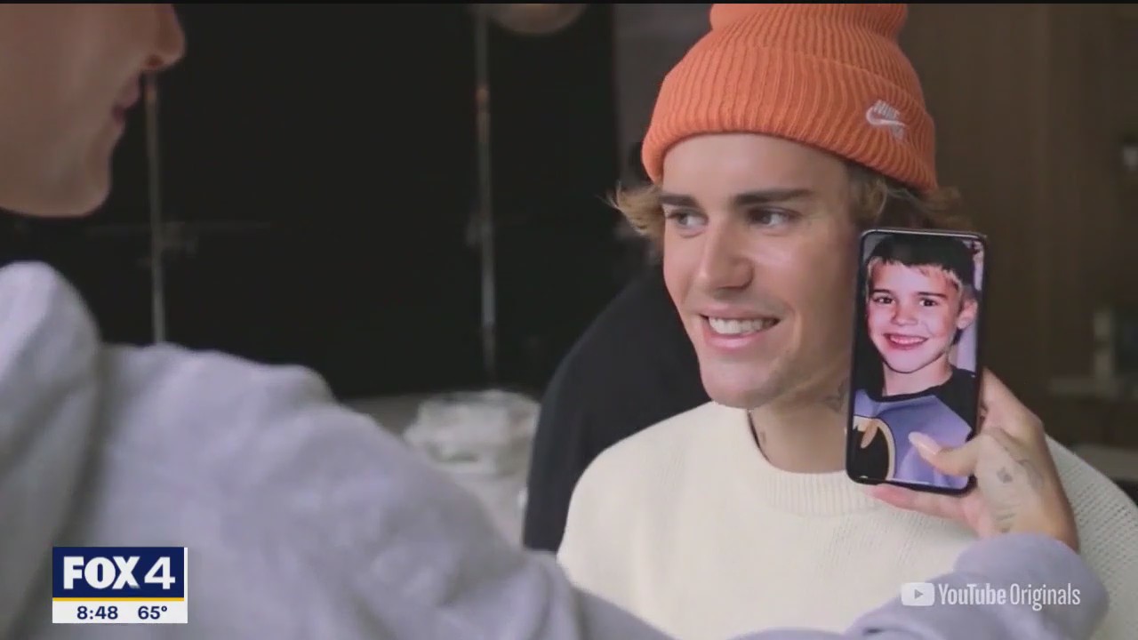 TMZ: Justin Bieber loses it on paparazzi at Coachella