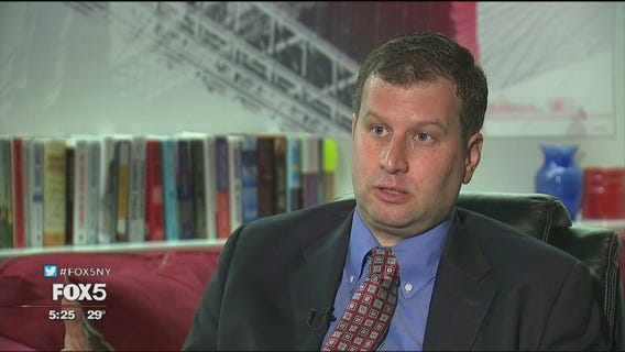 Professor's constitutional guide for presidents