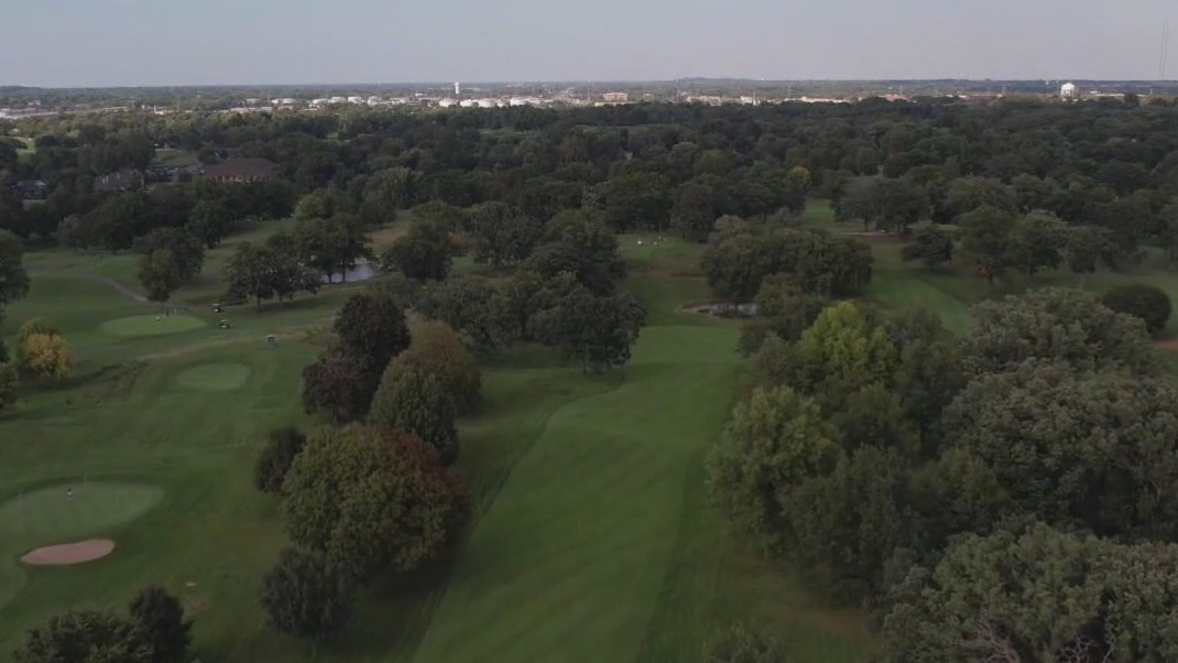 Les Bolstad Golf Course future debate