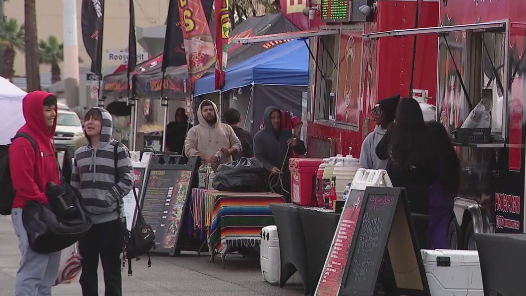 First Friday prevails as rain splashes downtown Phoenix