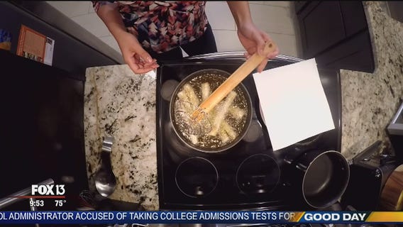 Recipe: Turon with caramel sauce