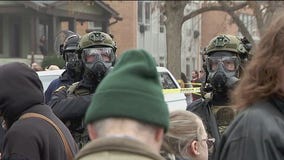 Federal agents, protesters clash at St. Paul raid