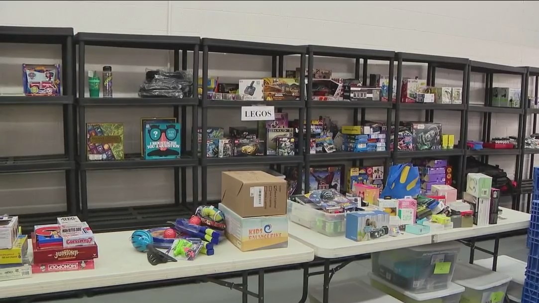 AZ pest control firm hosts holiday toy drive
