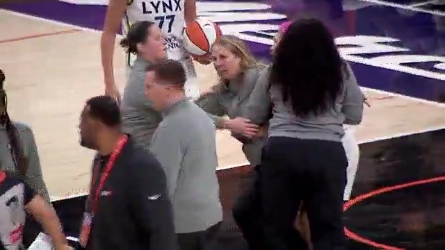 Cheryl Reeve ejected in Lynx Game 3 loss