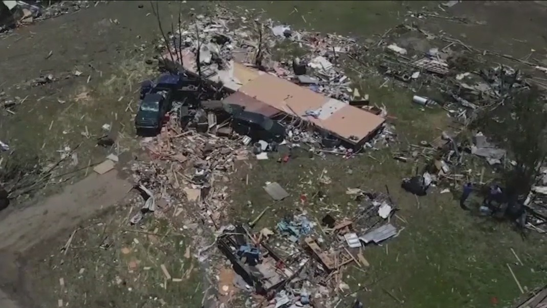 Deadly storms, tornadoes roll through central US; hundreds of homes destroyed