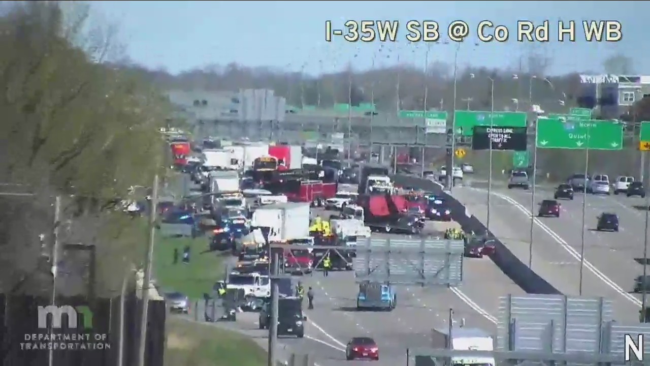 Fatal crash closes I-35W in Mounds View [RAW]
