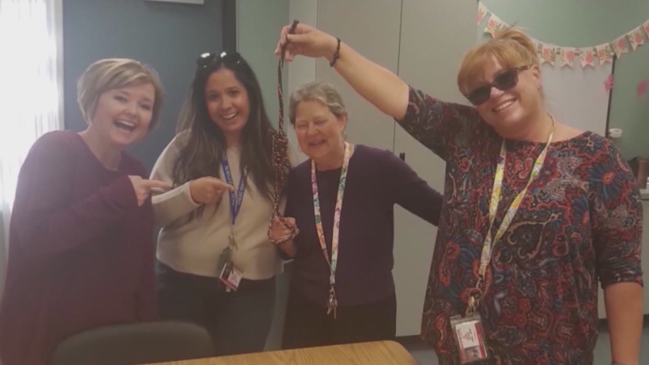 Palmdale school district meets to address noose picture