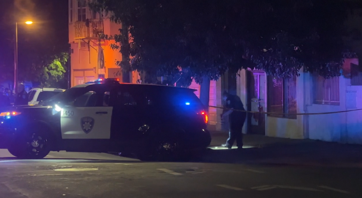 Man in grave condition after being shot in Oakland's Fruitvale